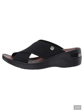 BZEES Desire Wedge Sandals in Black NIB - Size 8.5 Wide
